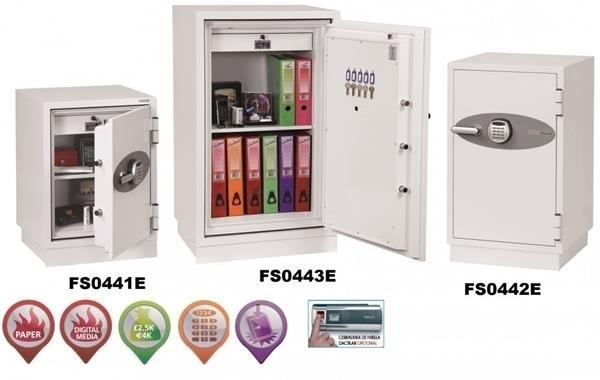 CAJA SEGURIDAD SERIE FS0440E FIRE FIGTHER II 64X50X50CM 63L 93KG PHOENIX